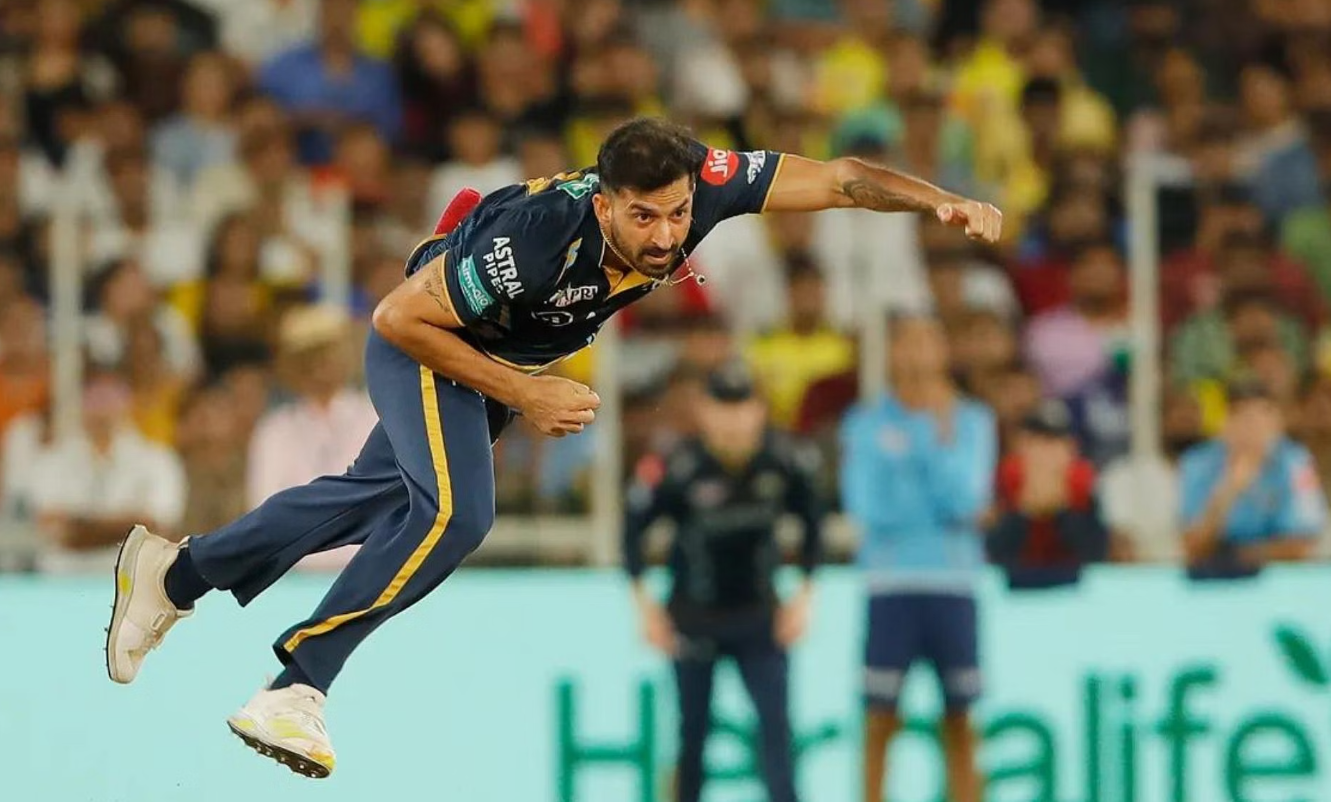 கொஞ்ச நேரம் நீ சும்மா இருந்திருந்தாலே ஈசியா குஜராத் ஜெயிச்சிருக்கும்… ஹர்திக் பாண்டியாவை விளாசிய முன்னாள் இந்திய வீரர் !!