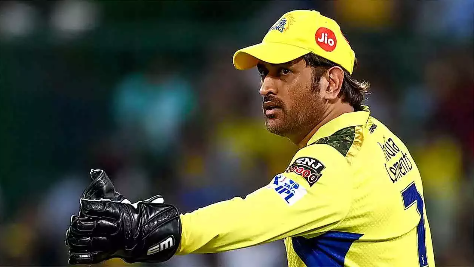 சென்னைக்கு மட்டும் இல்லை… ஐபிஎல்.,க்கும் நான் தாண்டா அடையாளம்; மிகப்பெரும் வரலாற்றில் இடம்பிடித்த தல தோனி !!