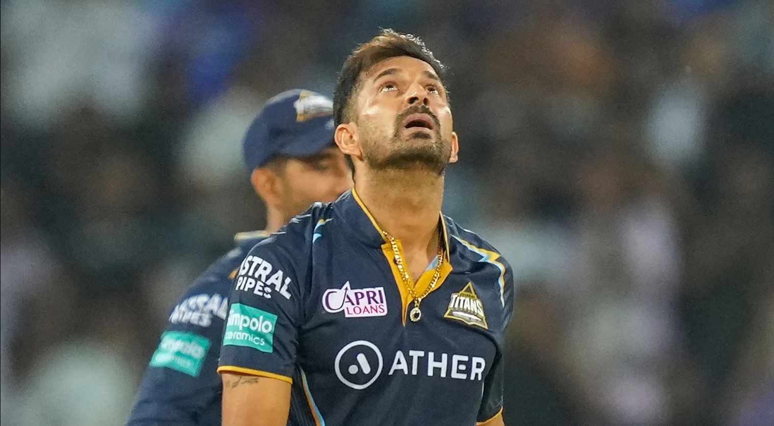 எப்படி மறக்க முடியும்…? ஒழுங்கா தூங்க கூட முடியல; வேதனையை வெளிப்படுத்திய மோஹித் சர்மா !!