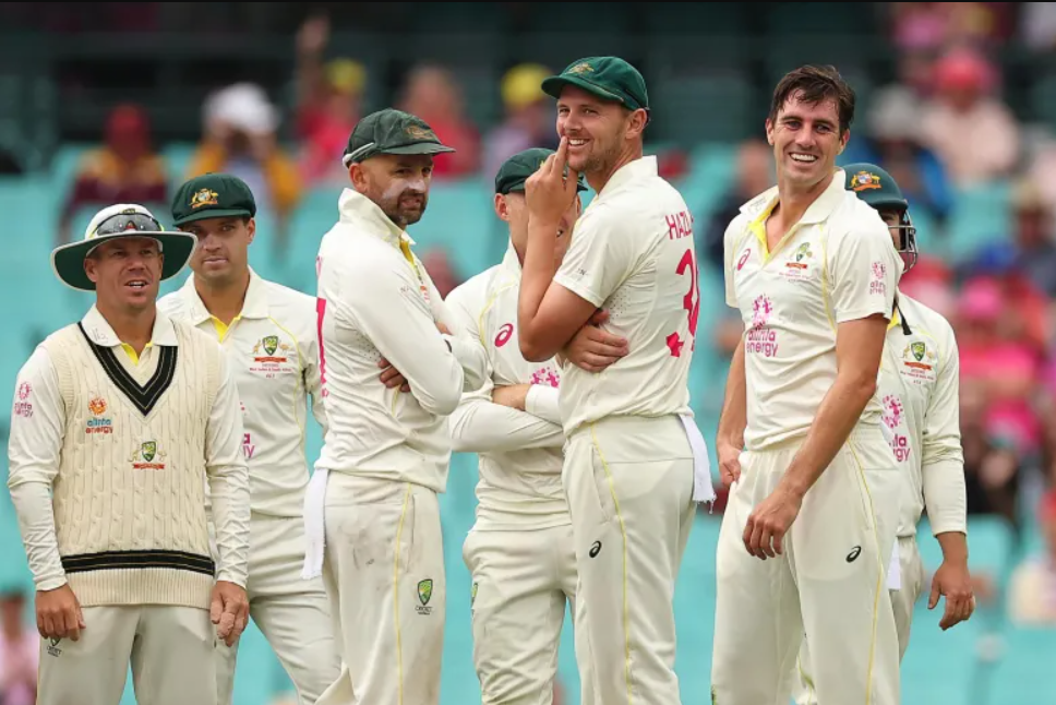 ஆஸ்திரேலிய அணியின் இந்த இரண்டு பந்துவீச்சாளர்களை சமாளிப்பது என்பது மிகப்பெரிய சவாலாக அமையும்; இந்திய அணி வீரர்களுக்கு எச்சரிக்கை விடுத்த முன்னாள் வீரர் !!