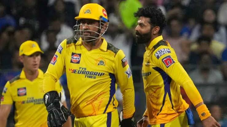 ஜடேஜா தோனியை பற்றி இப்படியெல்லாம் நினைத்தாரா? அப்போ பிரச்சினைன்னு சொன்னது உண்மையா? – ஜடேஜா-தோனி மோதல் குறித்து ராயுடு பேட்டி!