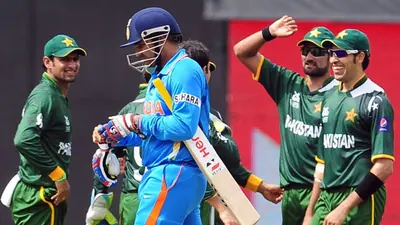 நாங்க விளையாடிய சமயத்தில் சேவாக்-லாம் ஒரு ஆளே கிடையாது ; சேவாக்கை வம்பிலுத்த முன்னாள் பாகிஸ்தான் வீரர் !!