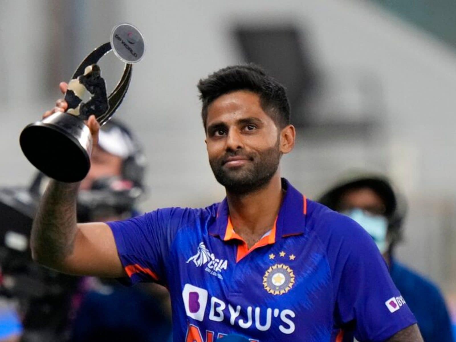 அவசரப்பட வேண்டாம்... சூர்யகுமார் யாதவ இந்த இடத்துல களமிறக்குங்க... இந்திய அணிக்கு முக்கியமான அட்வைஸ் கொடுத்த வாசிம் ஜாபர் !! 3