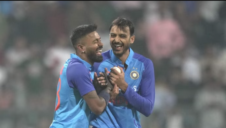 டீம்ல 11 பேர் இருக்கிறதவே மறந்துட்டீங்களா..? இவர சரியா யூஸ் பன்னிருந்தாலே ஜெயிச்சிருக்கலாம்; ஹர்திக் பாண்டியாவை விமர்சித்த முன்னாள் வீரர் !!