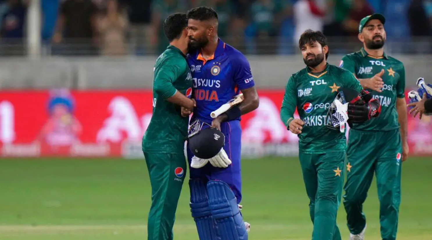 வெஸ்ட் இண்டீஸ் கூட தோத்த டீம் தான… பாகிஸ்தான் ரொம்ப ஈசியா ஜெயிச்சிடுவாங்க; பகிரங்கமாக பேசிய முன்னாள் வீரர் !!