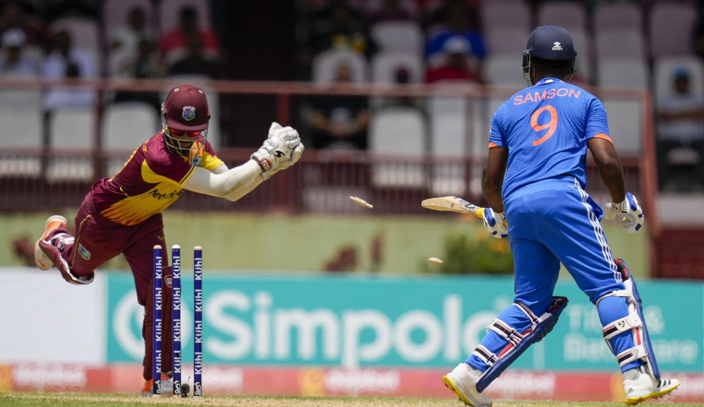 அவரோட தப்பு இதுல எதுவுமே இல்ல… சஞ்சு சாம்சனுக்கு இன்னும் சில வாய்ப்பு கொடுங்க; கோரிக்கை வைக்கும் முன்னாள் வீரர் !!