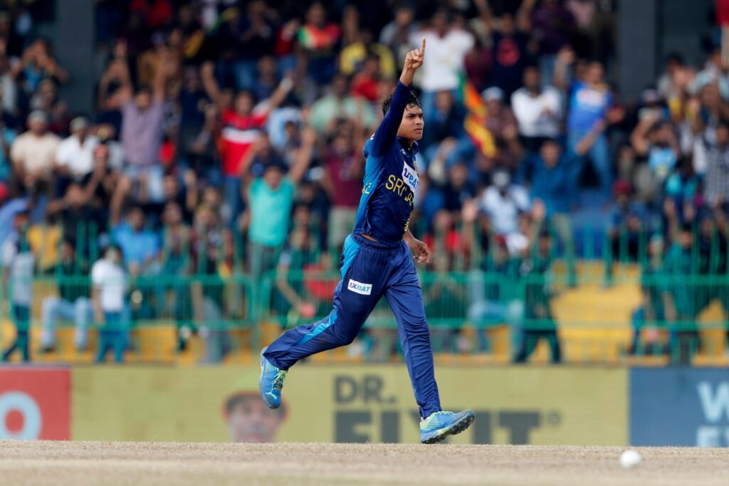 இலங்கை அணியின் அடுத்த சனத் ஜெய்சூர்யா கிடைச்சாச்சு… துனித் வெல்லால்கேவை புகழ்ந்து பேசிய முன்னாள் இந்திய வீரர் !!