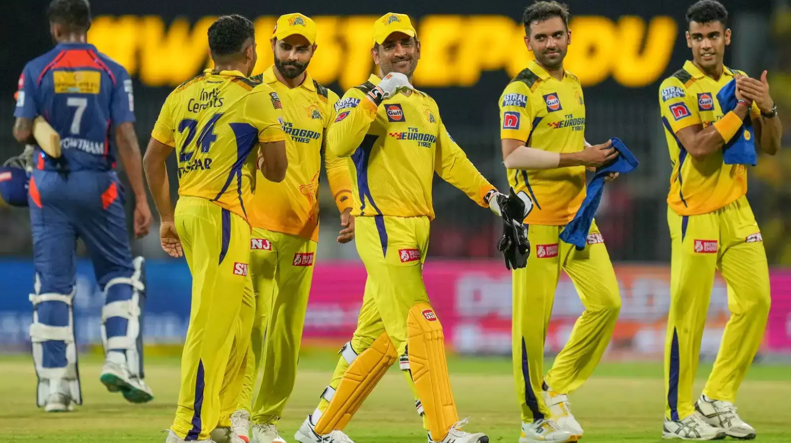 ஜடேஜா சரிப்பட்டு வர மாட்டார்… சென்னை அணியின் அடுத்த கேப்டன் இவர் தான்; அம்பத்தி ராயூடு உறுதி !!