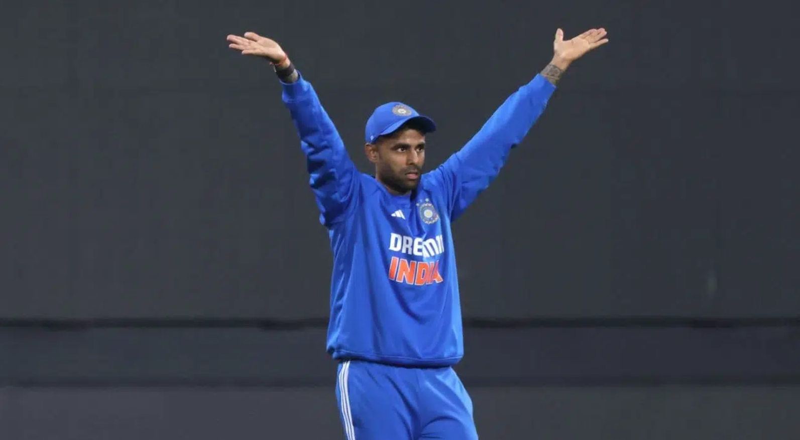 அடுத்தது ரோஹித் சர்மா தான்… விராட் கோலியின் சாதனையை காலி செய்து புதிய சரித்திரம் படைத்த சூர்யகுமார் யாதவ் !!