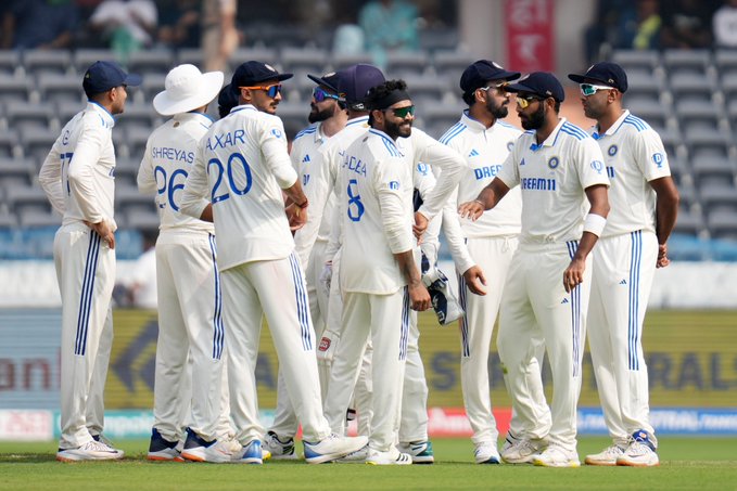 தனி ஆளாக போராடிய பென் ஸ்டோக்ஸ்… பந்துவீச்சில் மிரட்டி வரலாறு படைத்த அஸ்வின் – ஜடேஜா; 246 ரன்களில் ஆல் அவுட்டானது இங்கிலாந்து அணி !!